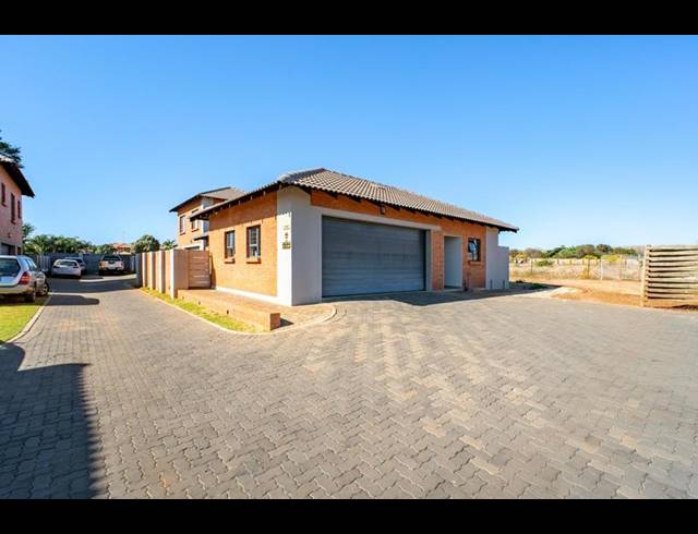 3 BEDROOM TOWNHOUSE FOR SALE IN MONTANA